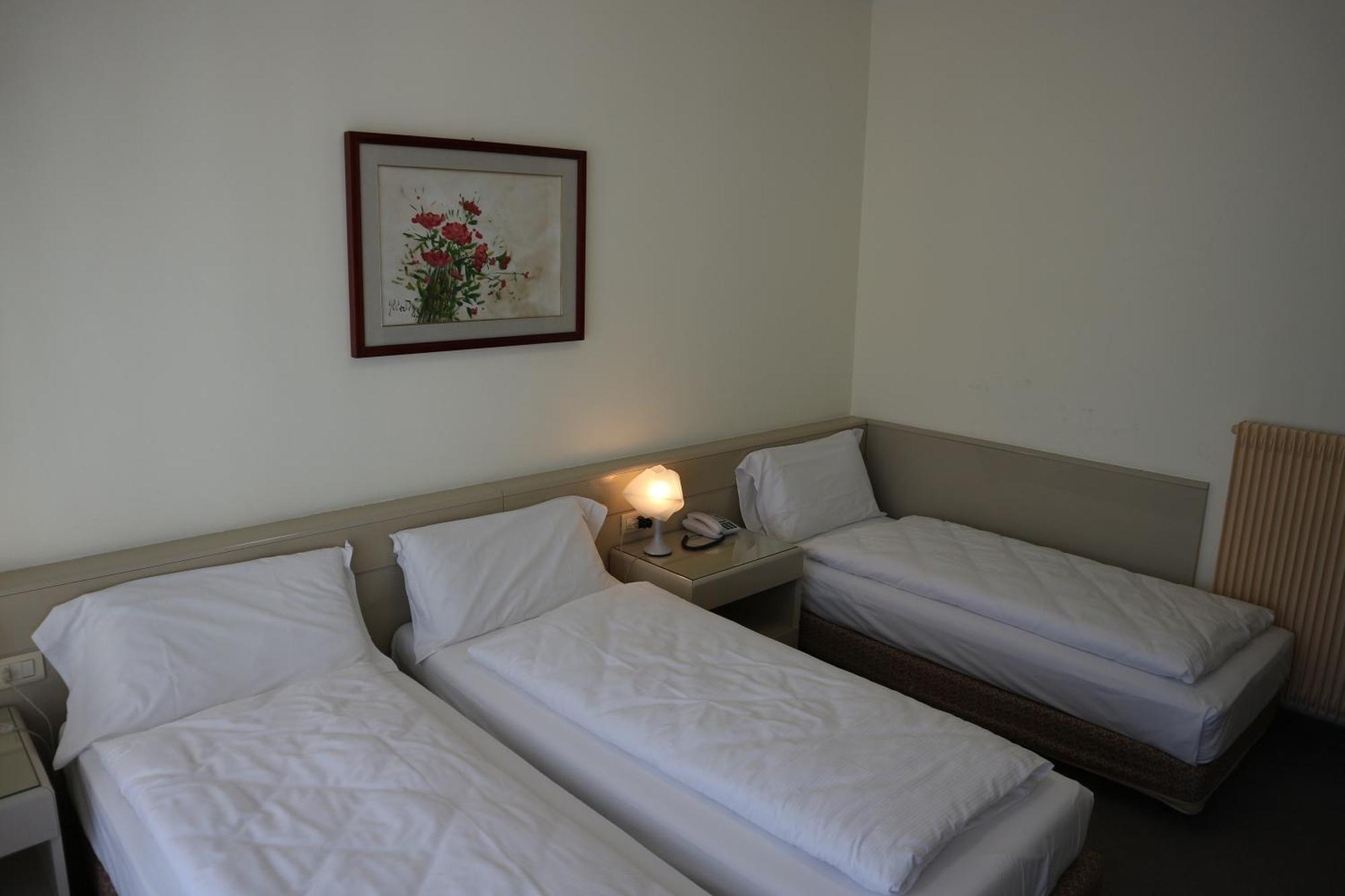 Hotel Bristol Riva del Garda Luaran gambar