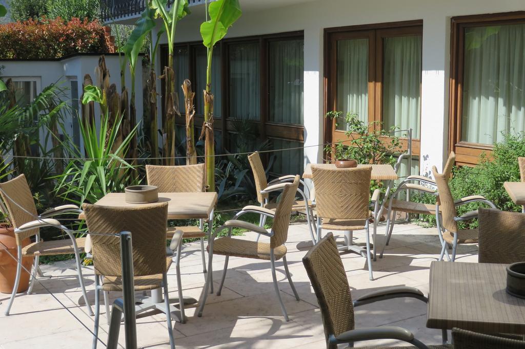 Hotel Bristol Riva del Garda Luaran gambar