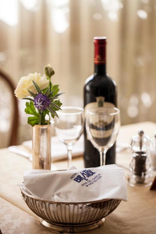 Hotel Bristol Riva del Garda Luaran gambar